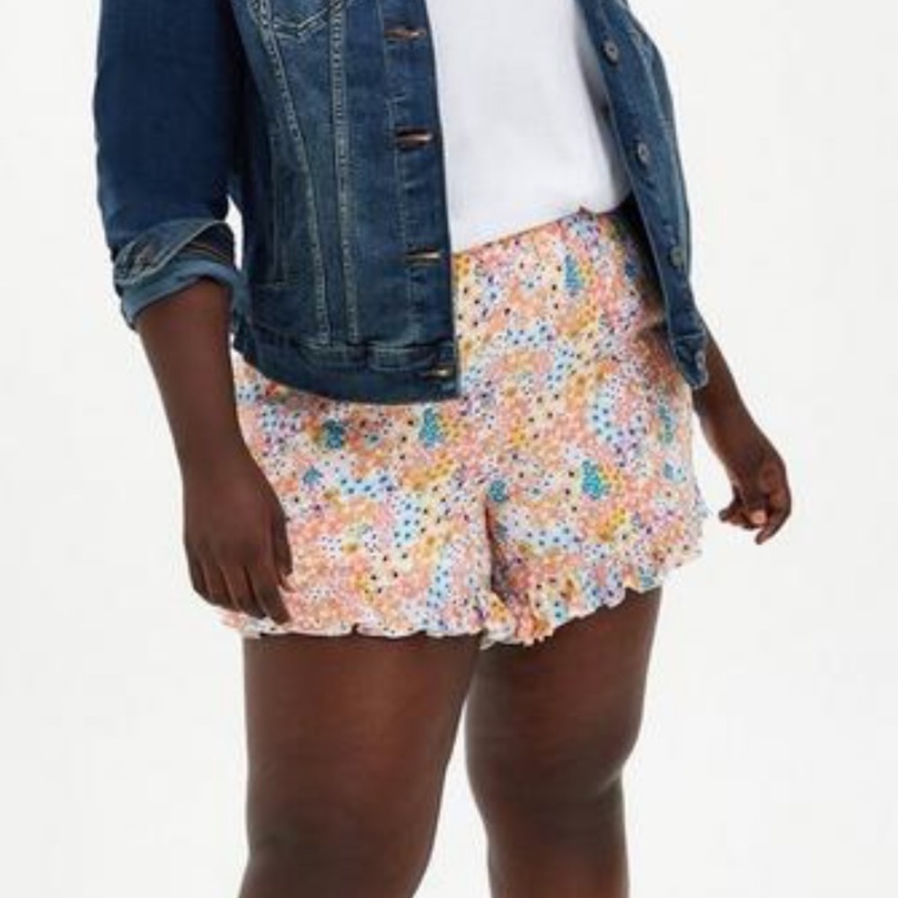 Torrid 5 Inch Gauze High-Rise Short Coral Ditsy Floral 4X